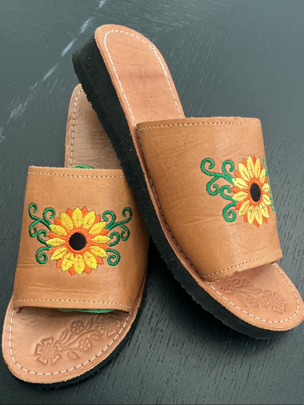 Hand-Embroidered Sunflower Leather Slide Sandals - Mexican sandals - Picture 2 of 4